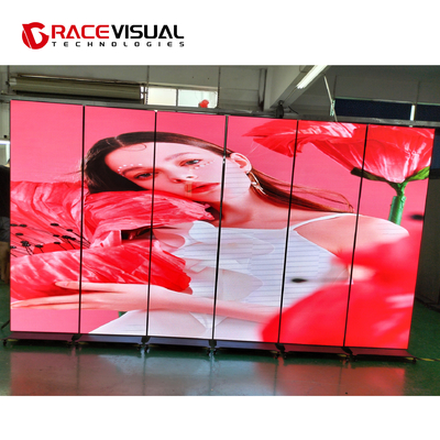 IP Serisi P2.5 640x1920mm İç mekan LED Poster Ekranı Tekerlek Üstünde Esnek ve Çok yönlü Ekran Çözümü