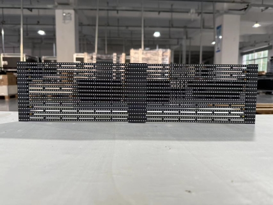 500mmX1000mm İç / Dış İhtiyaçlar için Şeffaf Ultra İnce, Hafif LED Ekran