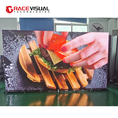 P2.5 mm Dijital Ekran Totem İç ekran 640 x 1920 mm Etkileşimli Poster 3840 Hz Yüksek Yenileme Hızı Wi-Fi Kontrollü Döner Durak Etkinlikler için