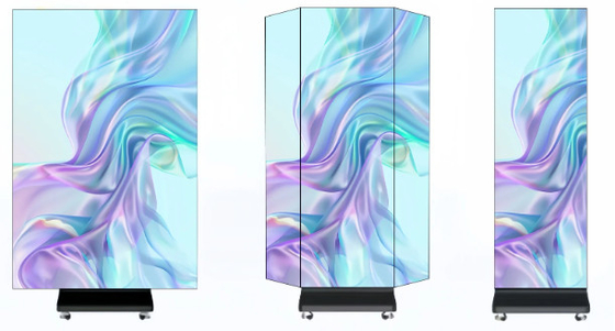Üç katlanabilir İç Mekan LED Poster Ekranı, lüks perakende sergileri ve misafirperverlik için ideal, kusursuz ve parlaktır.